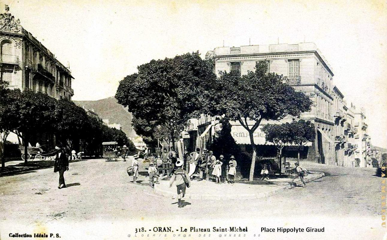 2712- Oran - Plateau Saint-Michel - Place Hippolyte Giraud.jpg